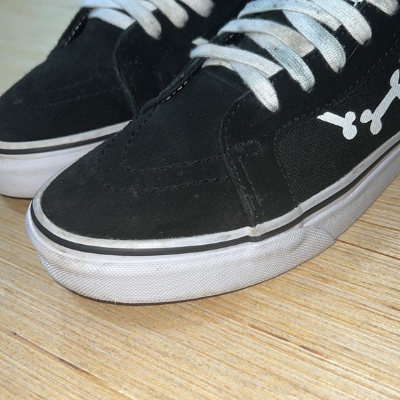 Vans X Peanuts Sk8-Hi Reissue Suede/Canvas Sneakers Size 8.5 Woman's - Picture 4 of 12